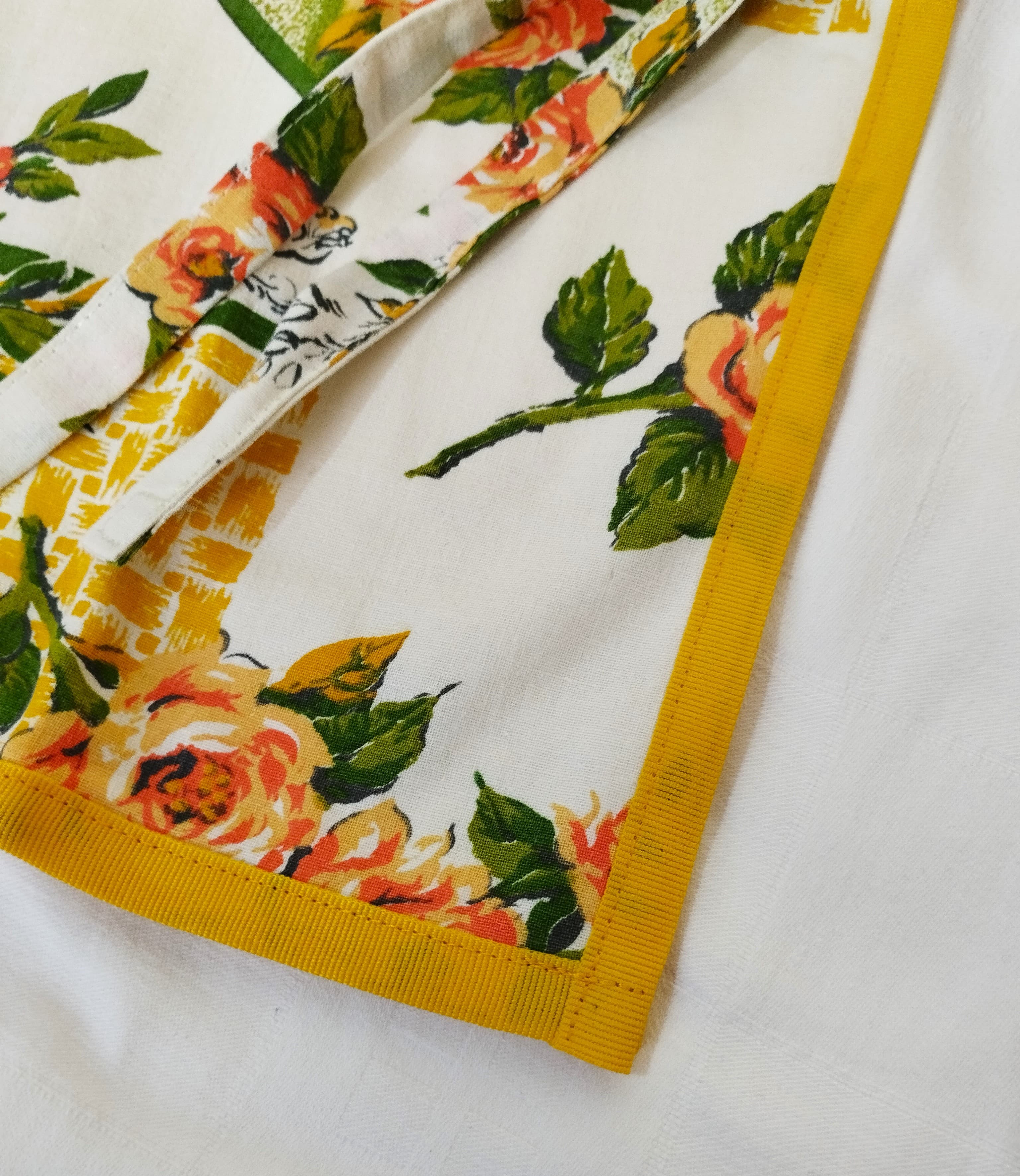 Bound Edged Apron - Image 2