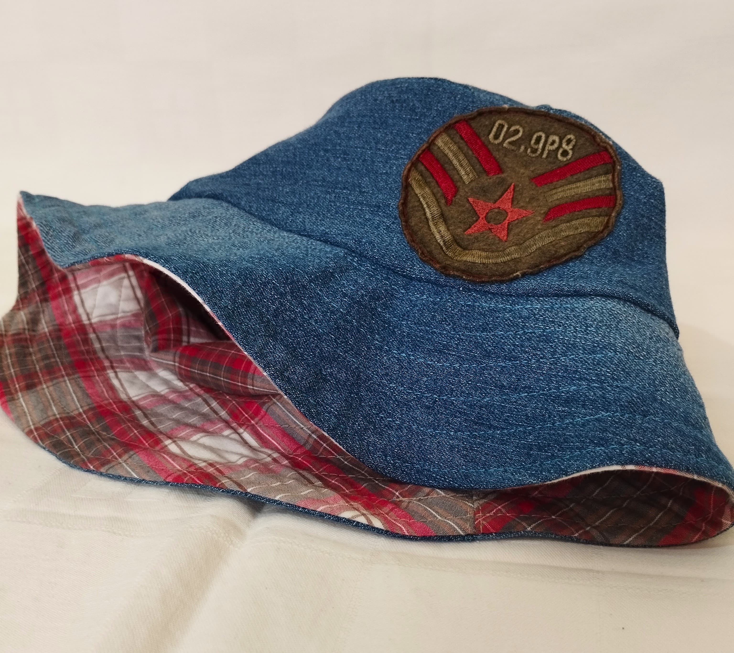 Reversible Bucket Hats & Cuff Bracelets - Image 9