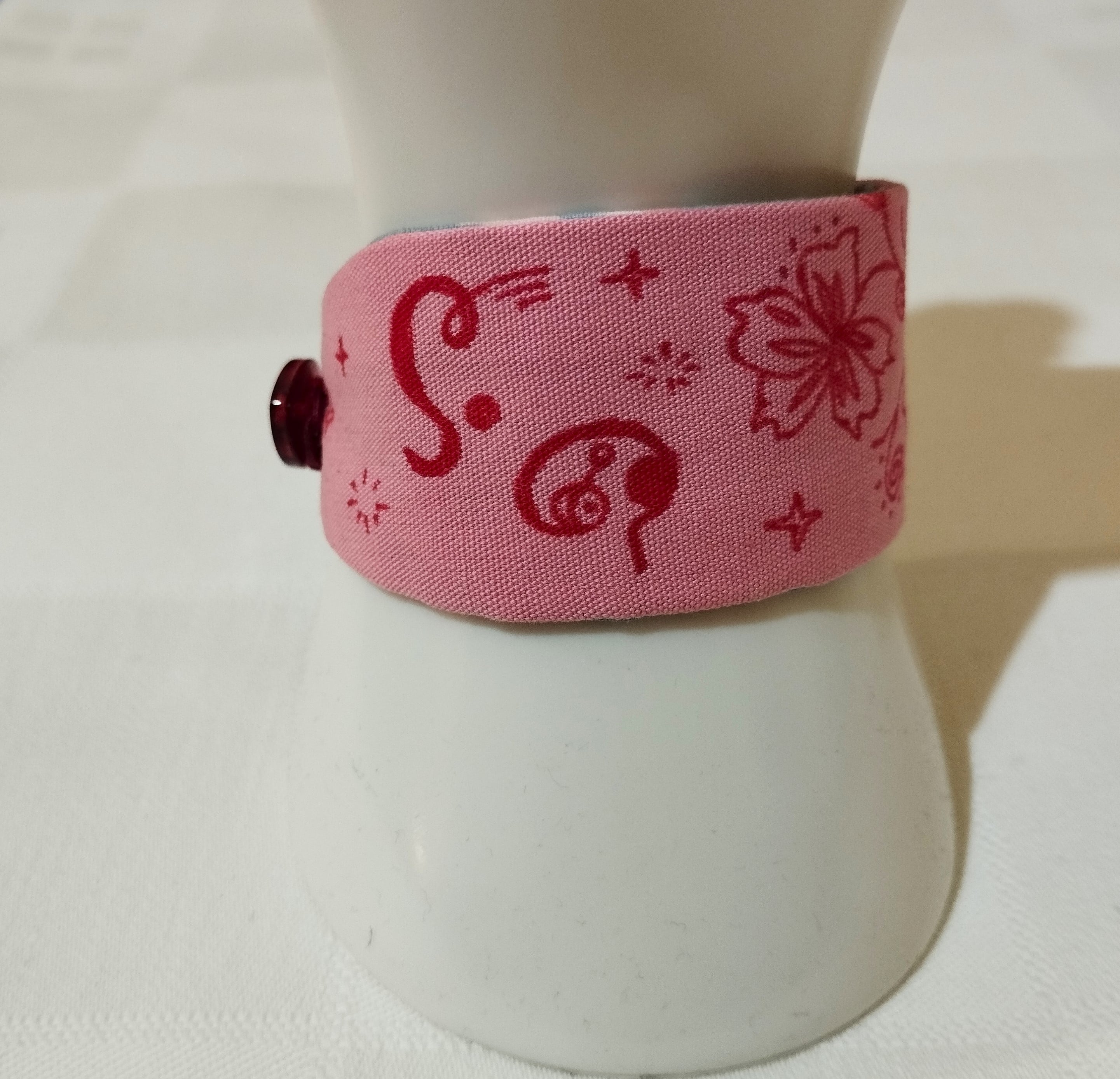 Reversible Bucket Hats & Cuff Bracelets - Image 16